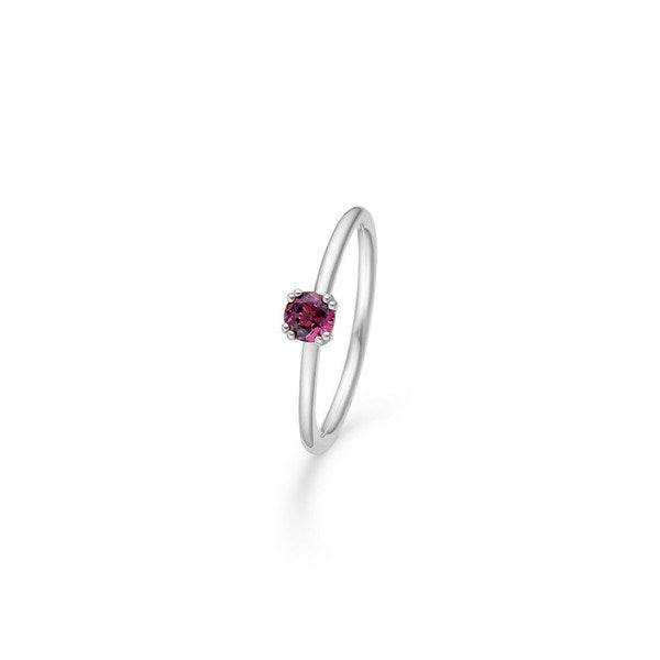 Poetry Solitaire ring i sterlingsølv med rød granat fra Mads Z
